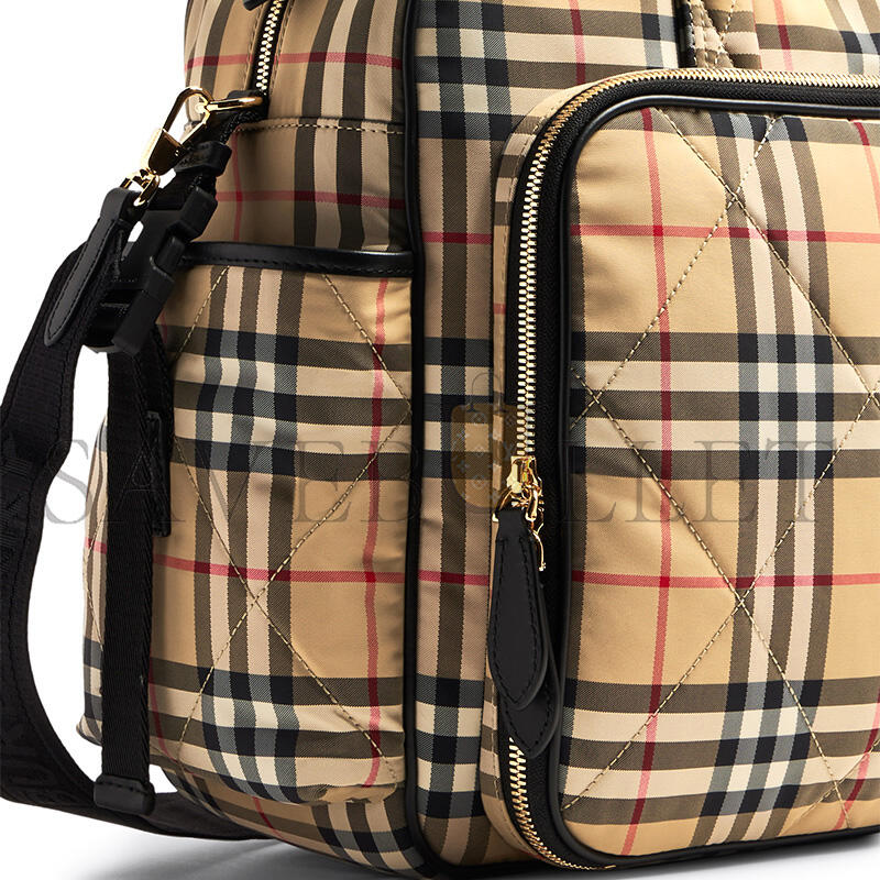 BURBERRY QUILTED NYLON BABY CHANGING BAG (42*30*18cm)